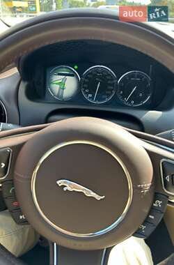 Седан Jaguar XJ 2013 в Киеве