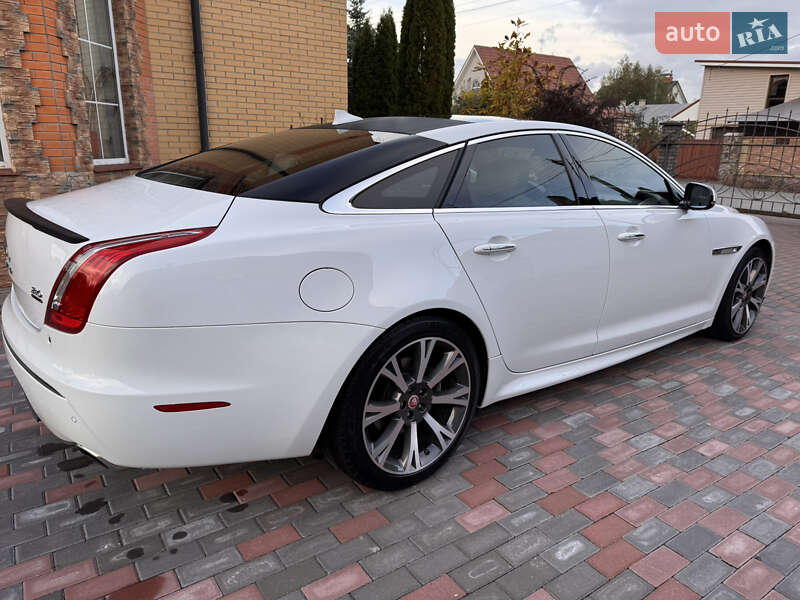 Седан Jaguar XJ 2015 в Киеве