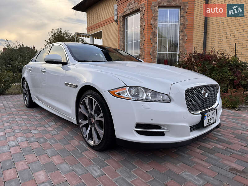 Седан Jaguar XJ 2015 в Киеве