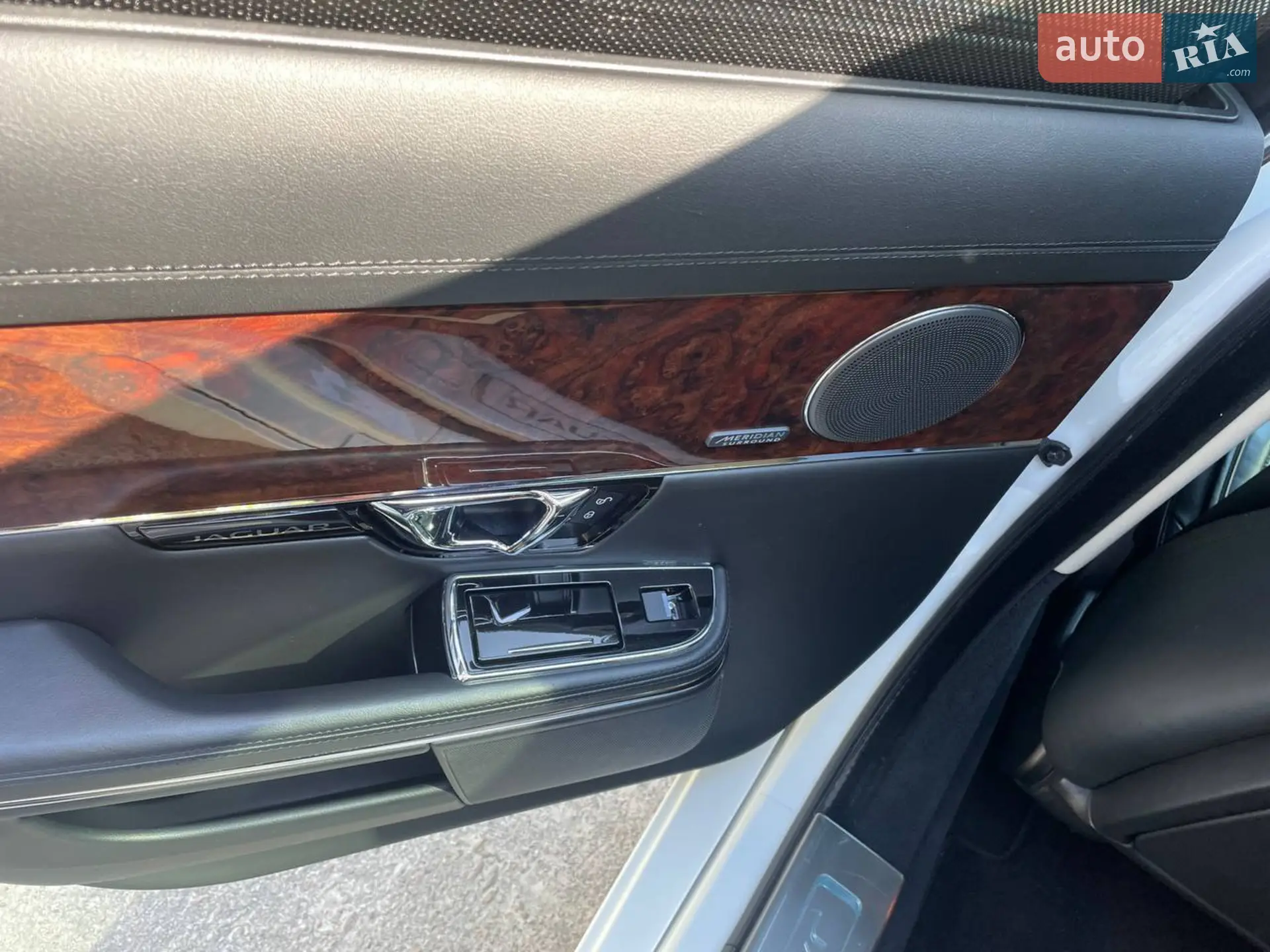 2015 Jaguar XJ - мініатюра 35
