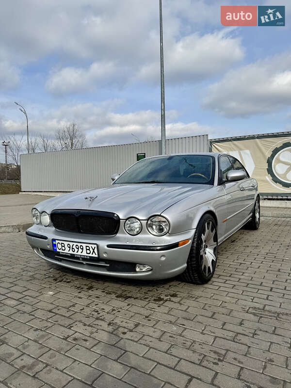 Jaguar XJ 2004