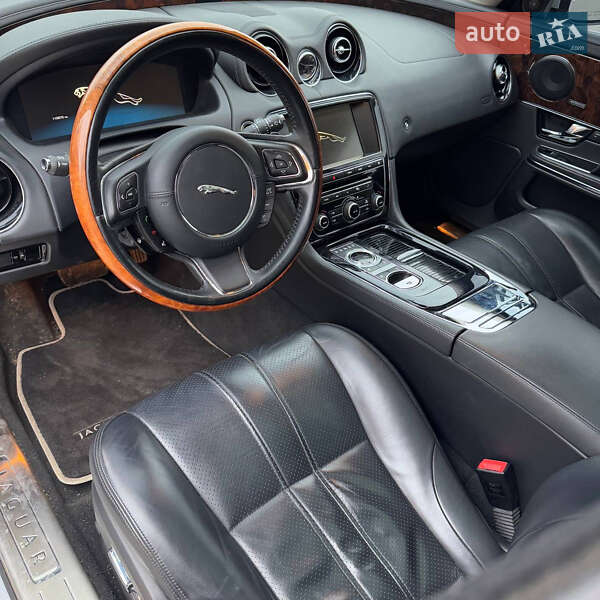 Седан Jaguar XJ 2013 в Вінниці
