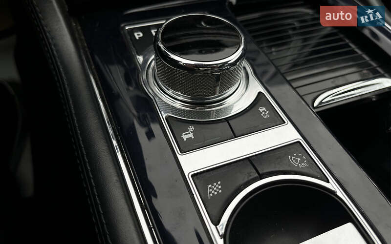 Седан Jaguar XJ 2012 в Мукачево