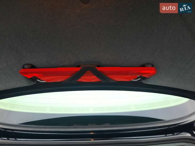 Седан Jaguar XJ 2005 в Луцьку