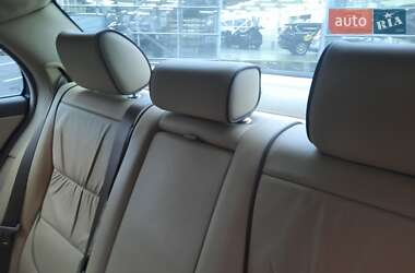 Седан Jaguar XJ 2005 в  фото 18 Седан Jaguar XJ 2005 в