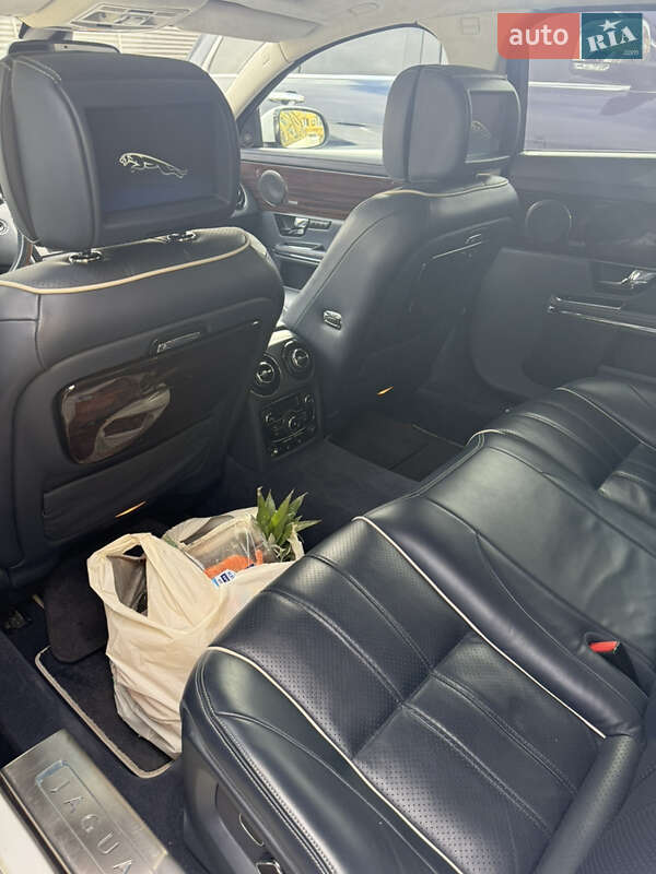 Седан Jaguar XJ 2013 в Слов'янську