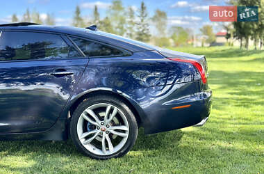 Седан Jaguar XJ 2014 в 