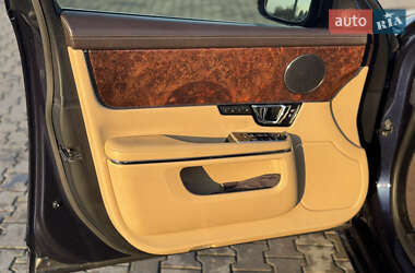 Седан Jaguar XJ 2014 в 
