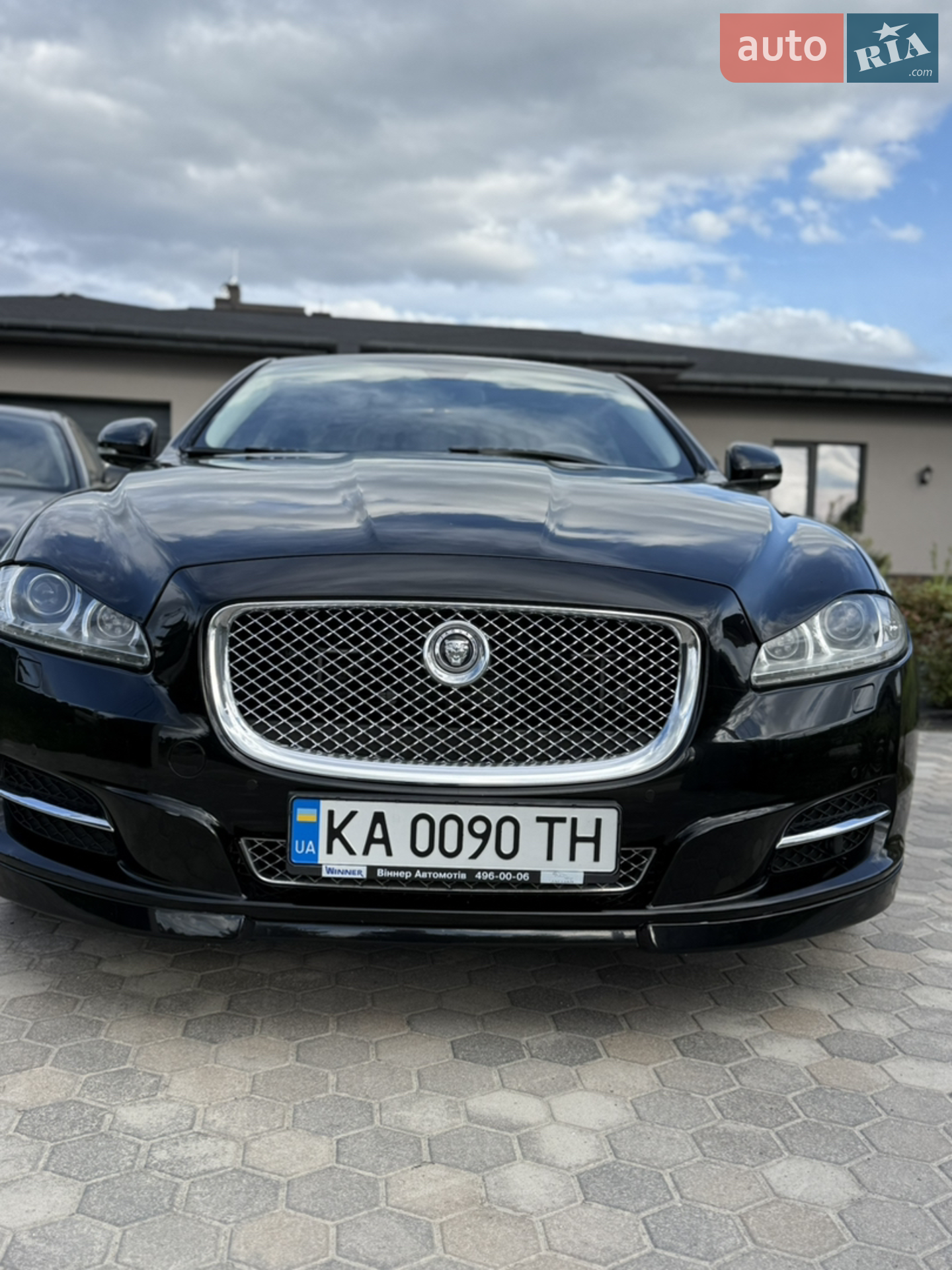 2013 Jaguar XJ - мініатюра 2