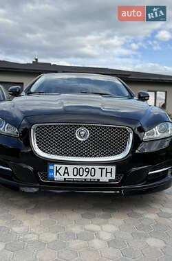 Седан Jaguar XJ 2013 в 