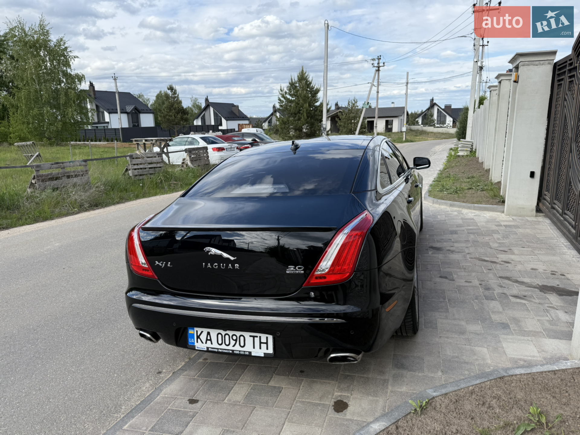 2013 Jaguar XJ - мініатюра 16