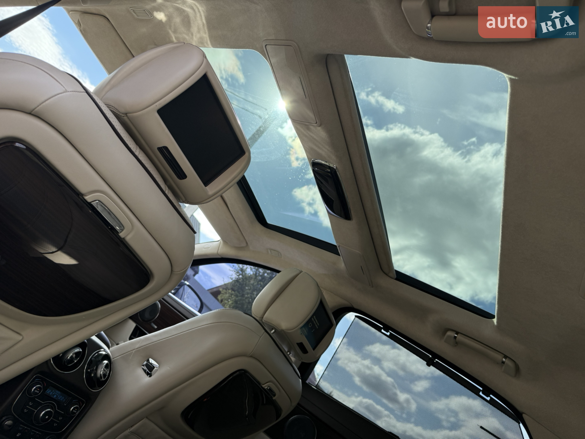 2013 Jaguar XJ - мініатюра 29