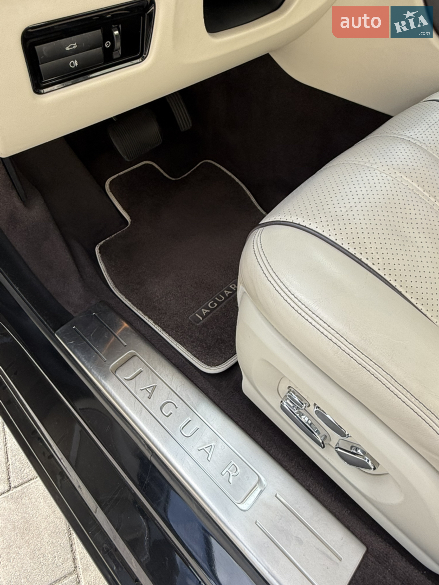 2013 Jaguar XJ - мініатюра 42