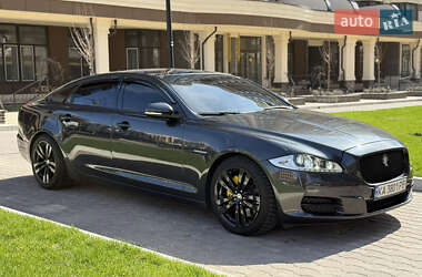 Седан Jaguar XJ 2013 в 