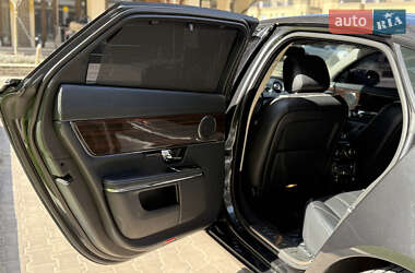 Седан Jaguar XJ 2013 в 