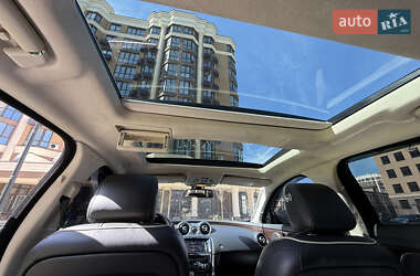 Седан Jaguar XJ 2013 в 