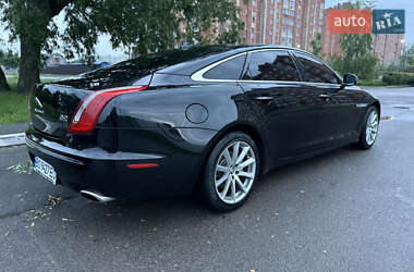 Седан Jaguar XJ 2014 в 