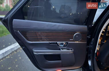 Седан Jaguar XJ 2014 в 