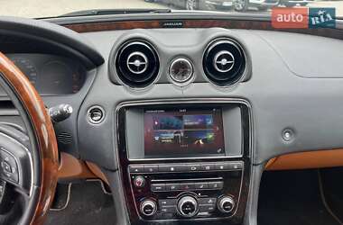 Седан Jaguar XJ 2017 в 
