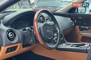 Седан Jaguar XJ 2017 в 