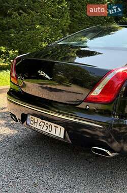 Седан Jaguar XJ 2010 в 