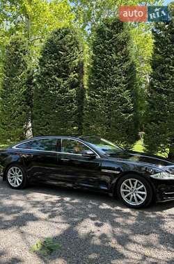 Седан Jaguar XJ 2010 в Одесі