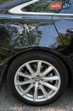 Седан Jaguar XJ 2010 в 