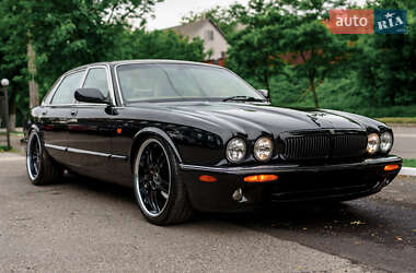 Седан Jaguar XJ 2001 в Киеве
