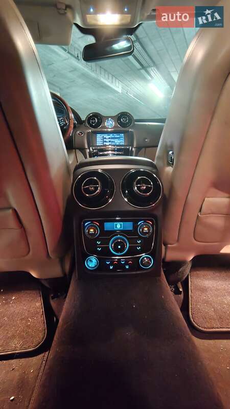 Седан Jaguar XJ 2013 в Киеве фото 54 Седан Jaguar XJ 2013 в Киеве