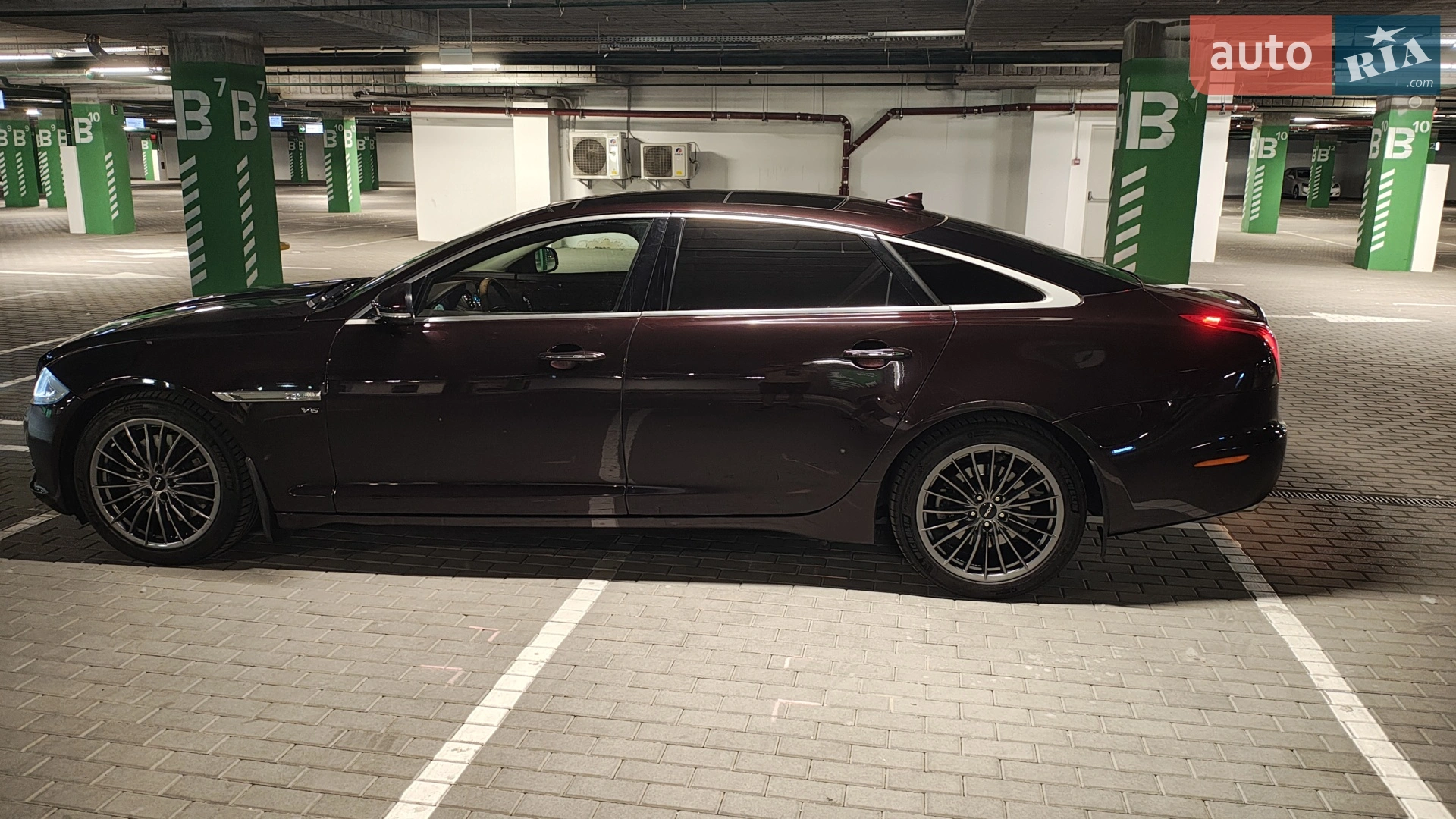 2013 Jaguar XJ - мініатюра 9