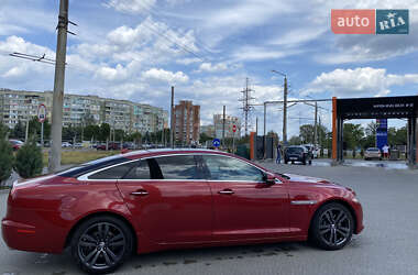 Седан Jaguar XJ 2013 в 