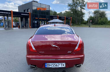 Седан Jaguar XJ 2013 в 