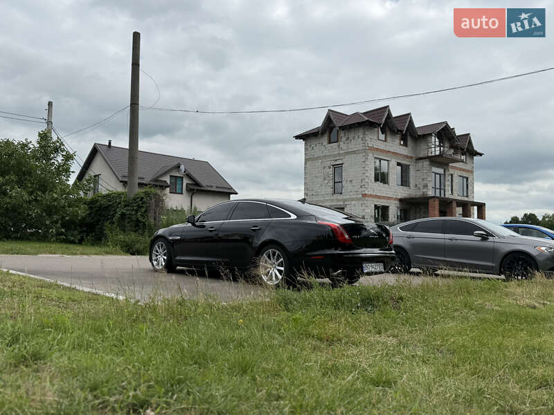 Седан Jaguar XJ 2014 в Борисполе