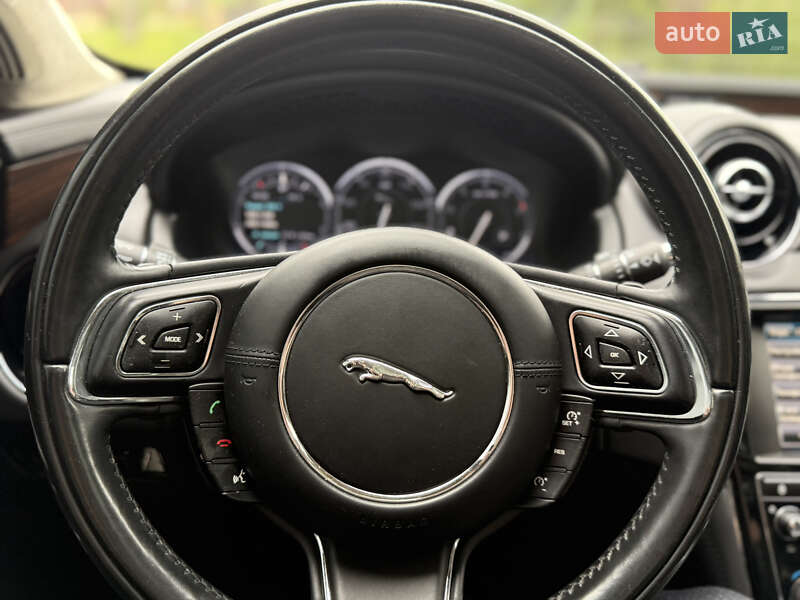 Седан Jaguar XJ 2014 в Борисполе