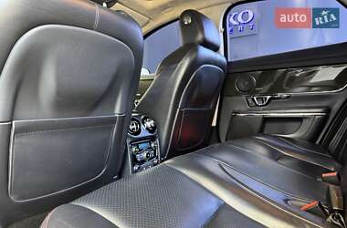 Седан Jaguar XJ 2016 в 