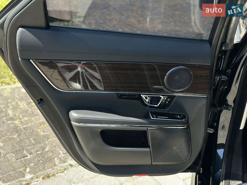 Седан Jaguar XJ 2017 в Івано-Франківську