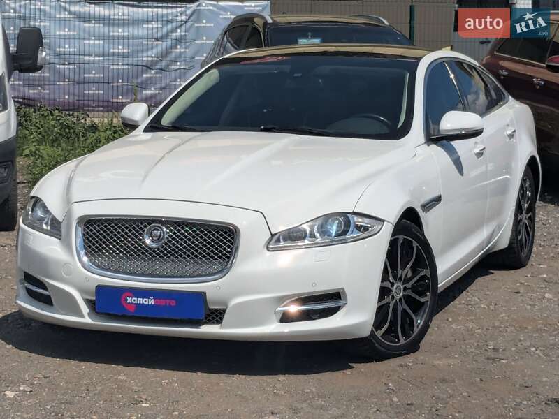 Jaguar XJ 2011