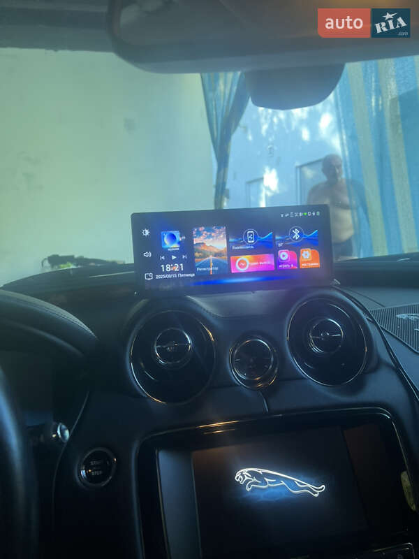 Седан Jaguar XJ 2015 в Киеве фото 42 Седан Jaguar XJ 2015 в Киеве