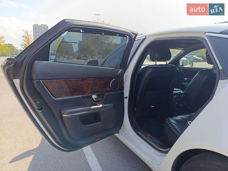 Седан Jaguar XJ 2013 в Киеве фото 4 Седан Jaguar XJ 2013 в Киеве
