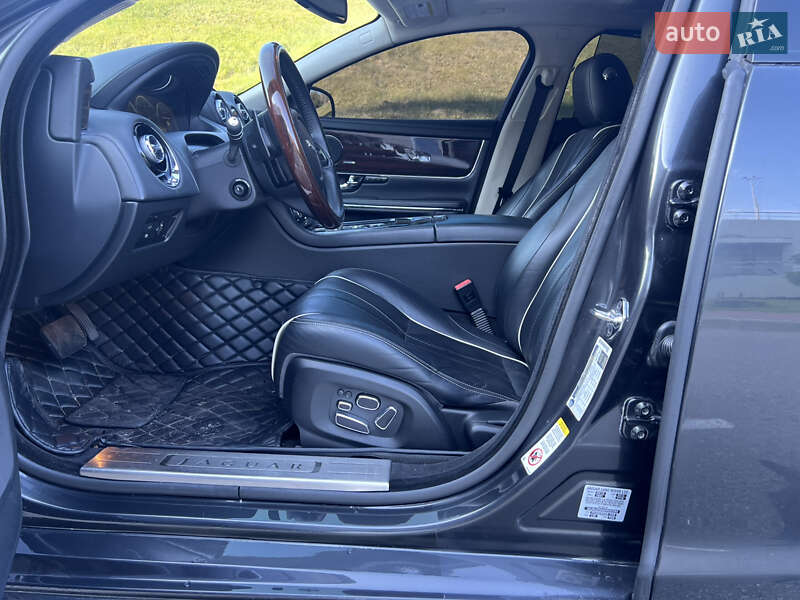 Седан Jaguar XJ 2013 в Києві