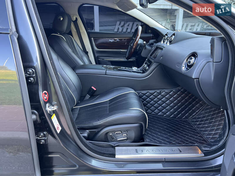 Седан Jaguar XJ 2013 в Києві