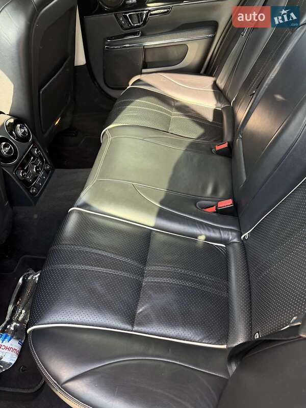 Седан Jaguar XJ 2015 в Житомирі