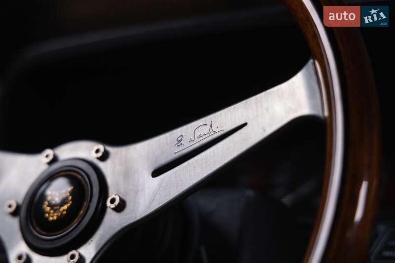 Седан Jaguar XJ 1993 в Луцьку