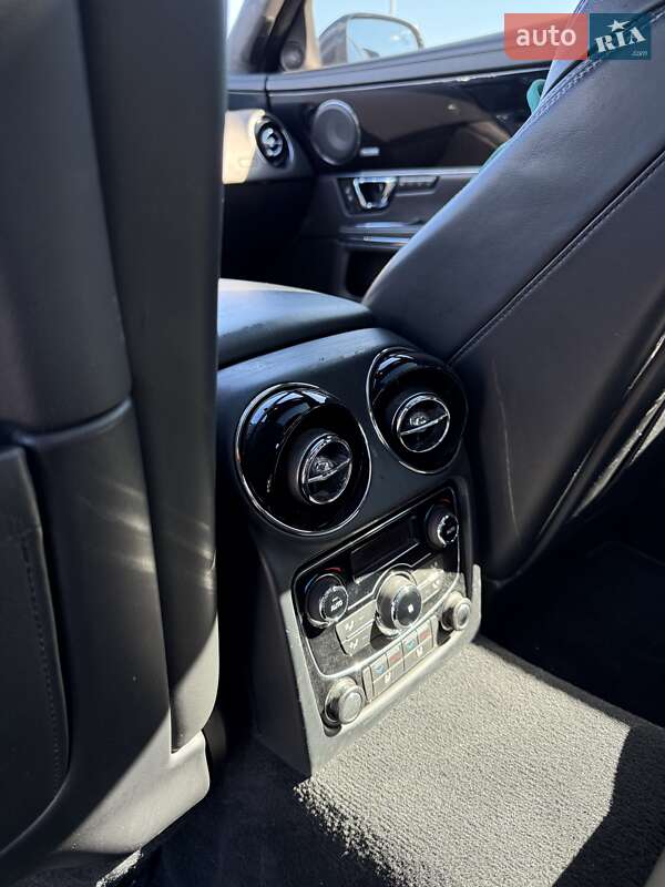 Седан Jaguar XJ 2015 в Киеве фото 15 Седан Jaguar XJ 2015 в Киеве