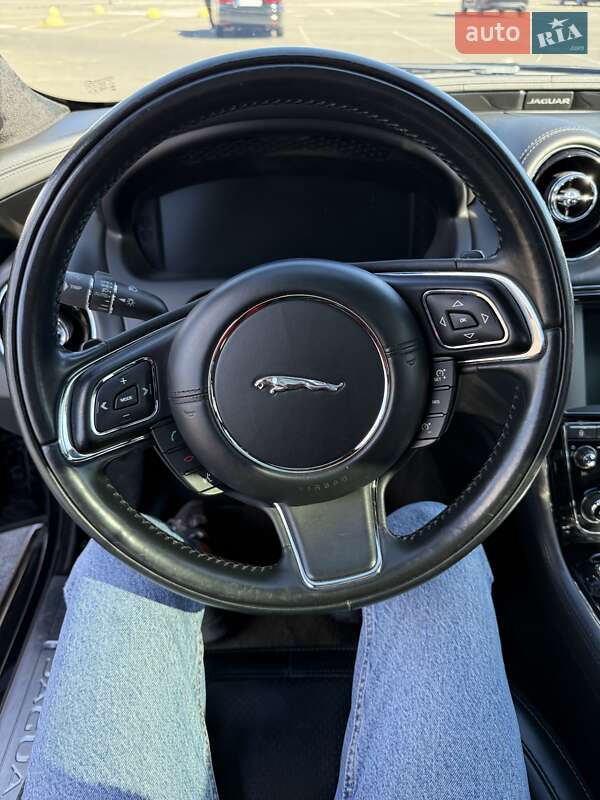 Седан Jaguar XJ 2015 в Киеве фото 26 Седан Jaguar XJ 2015 в Киеве