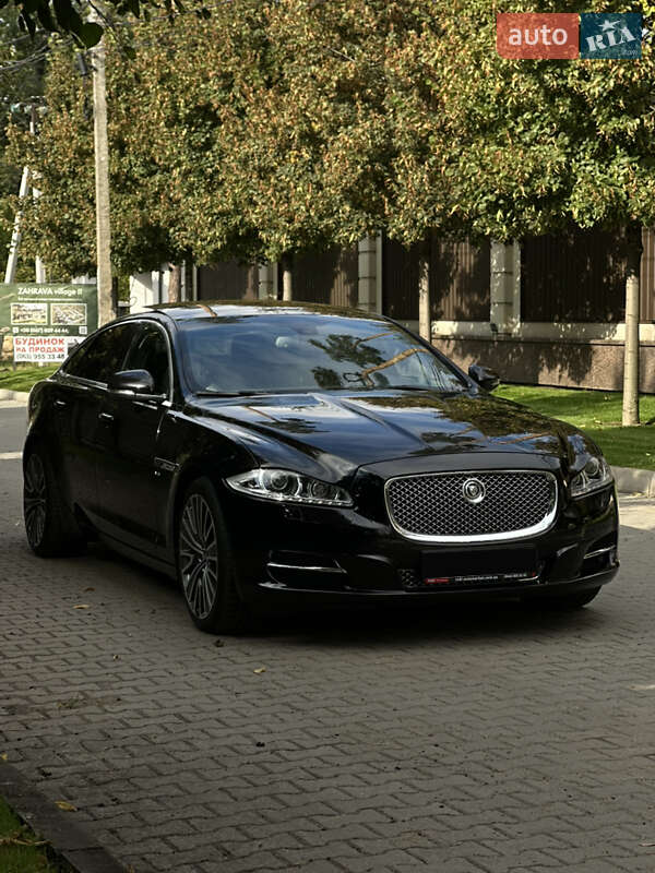 Седан Jaguar XJ 2013 в Києві