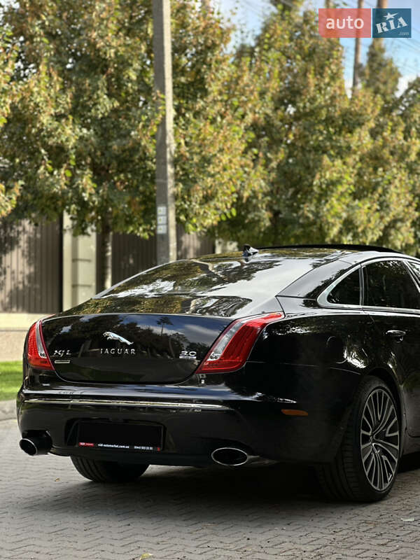 Седан Jaguar XJ 2013 в Києві