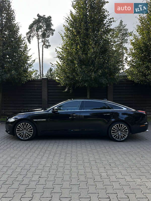 Седан Jaguar XJ 2013 в Києві