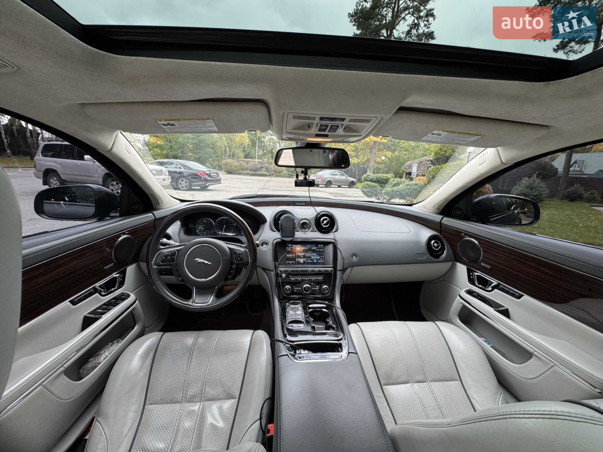 2015 Jaguar XJ - мініатюра 3