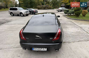 Седан Jaguar XJ 2015 в  фото 12 Седан Jaguar XJ 2015 в